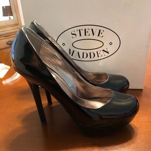 Steve Madden Black Pumps